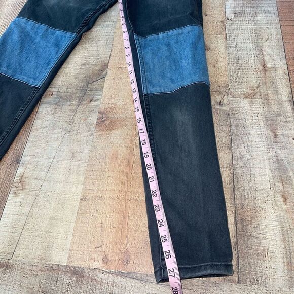 BDG high rise twig ankle jeans with knee patches - Picture 7 of 11